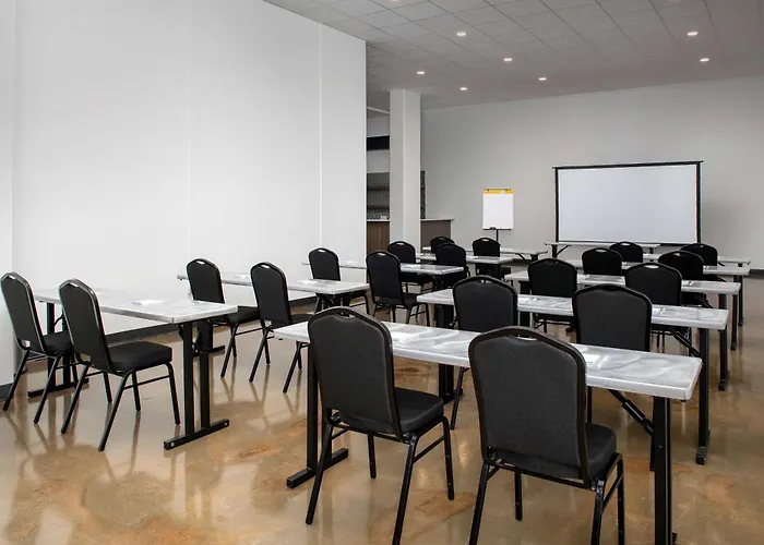 Home2 Suites By Hilton Nashville Downtown Convention Center