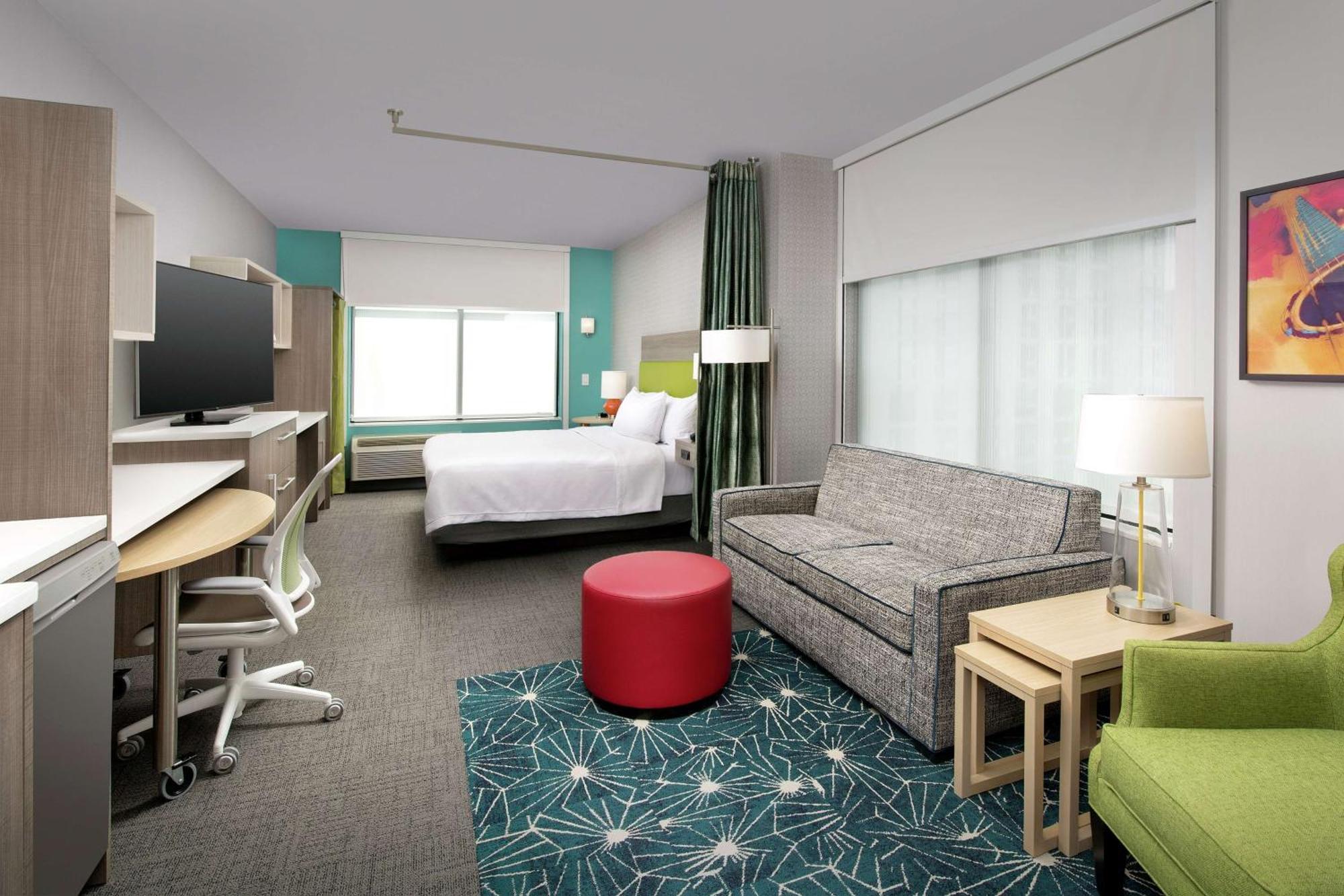 Home2 By Hilton Downtown Convention Center 3*